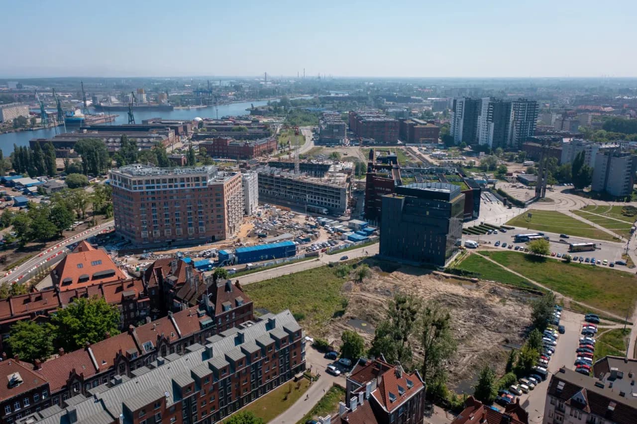 Kupno mieszkania od dewelopera: Co zgłosić? US czy gmina?