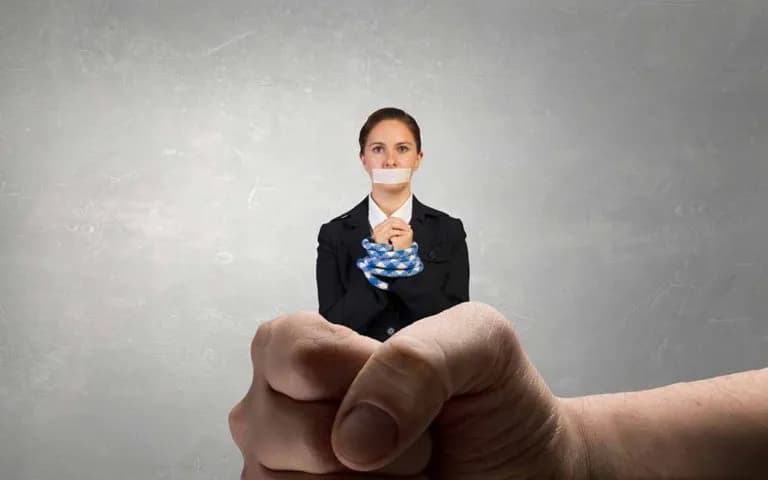 Długi męża? Jak chronić mieszkanie przed komornikiem!